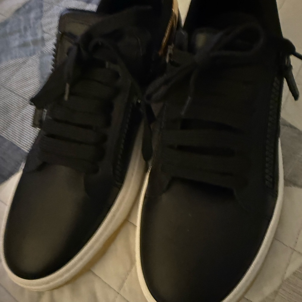 Giuseppe Zanotti Black Sneakers Sleek Low-Top Design